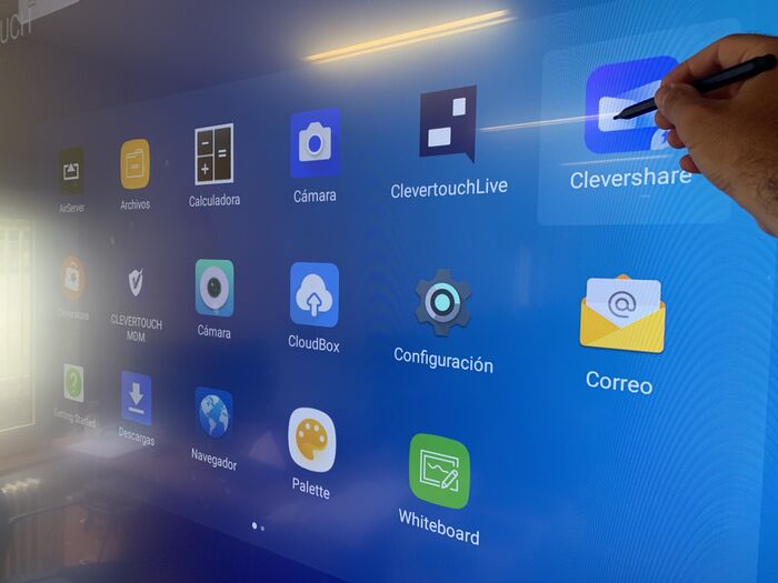 Clevertouch-4.jpg
